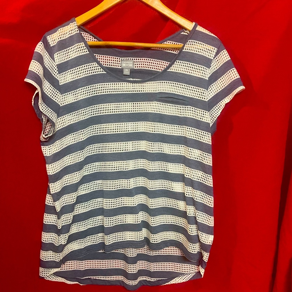 Converse Mesh top